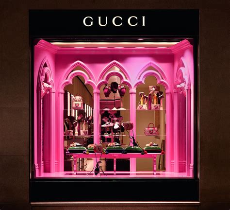 torino vetrine gucci|Gucci .